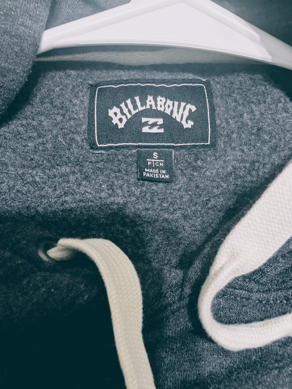 Billabong Men’s Dark Gray Pullover Hoodie